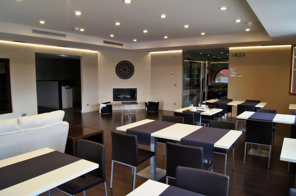 Sansoáin Hotel Rural Valdorba מראה חיצוני תמונה