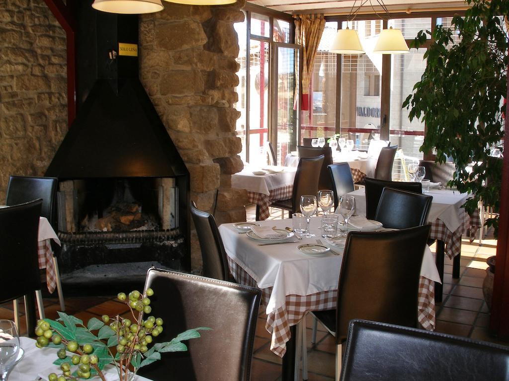 Sansoáin Hotel Rural Valdorba מראה חיצוני תמונה
